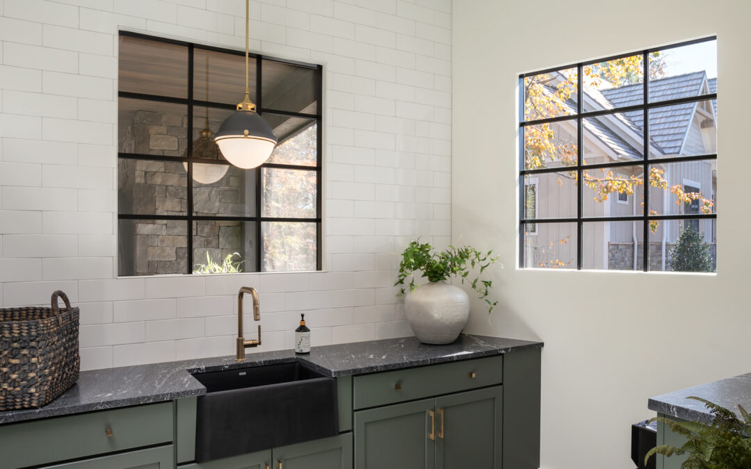 Hogg residence mudroom