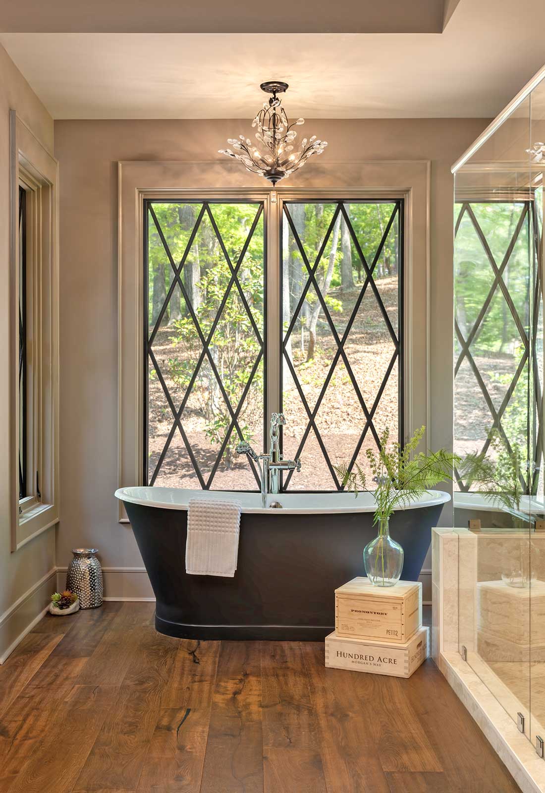 bathroom, soaking tub